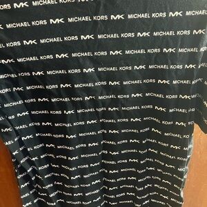 Michael kors logo shirt black & white